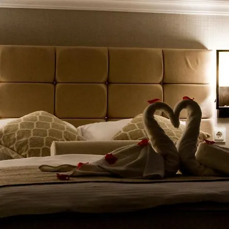 Hit Avcilar Aparthotel 4*